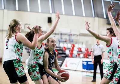 LJBL U14 Fināldiena, meitenes 1.vieta, zēni 4.vieta, Valmiera