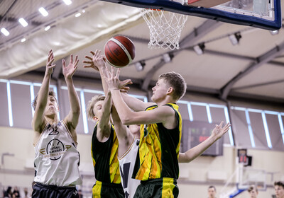 LJBL U14 Fināldiena, meitenes 1.vieta, zēni 4.vieta, Valmiera